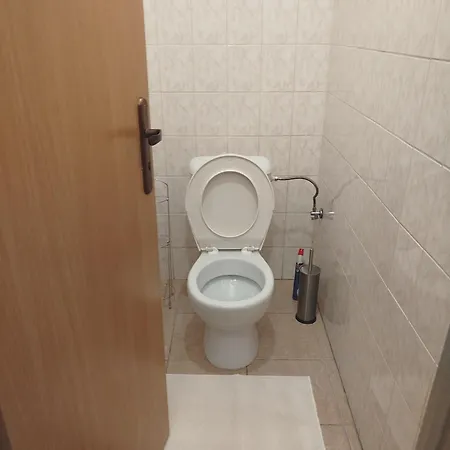 דירה 3 Apartment,parking ברטיסלאבה