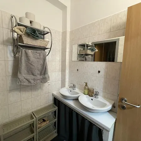 3 Apartment,parking דירה ברטיסלאבה