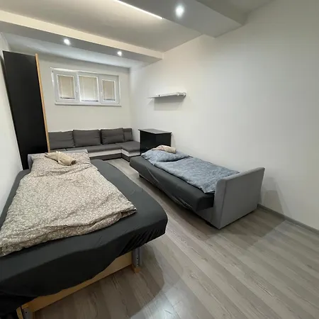 شقة 3 Apartment,parking براتسيلافا