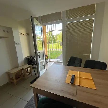 شقة 3 Apartment,parking براتسيلافا